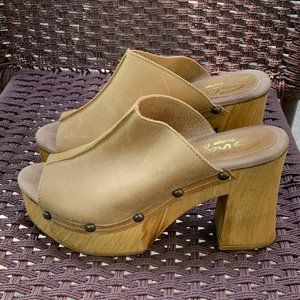 Sbicca Vintage Collection Tan Leather Boho Platform Clogs Size 9M